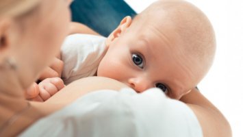 Il migliore di tutti i vaccini per il neonato: il latte materno